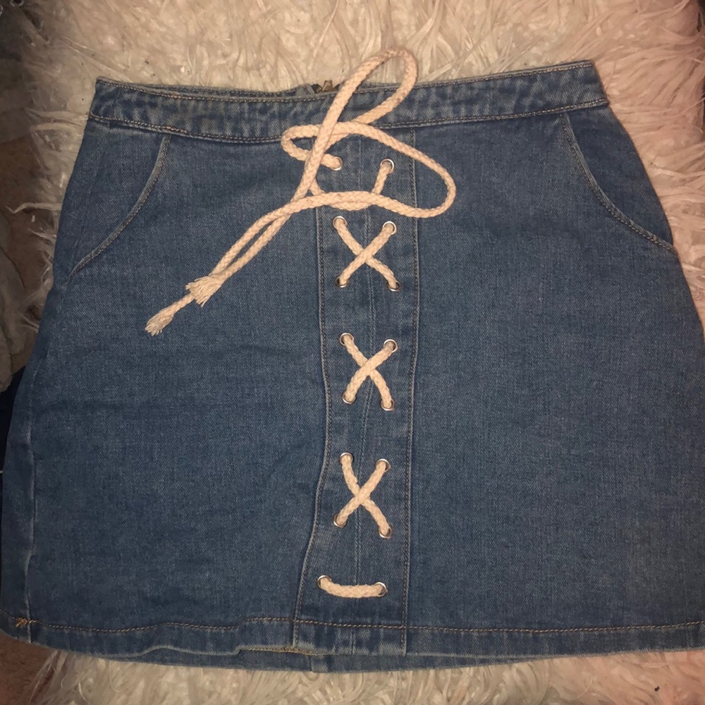 denim skirt